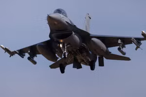 Máy bay F-16.