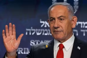 Thủ tướng Israel Benjamin Netanyahu phát biểu trong một cuộc họp báo, tại Jerusalem. Ảnh: REUTERS.