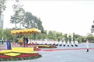 Lễ đón trọng thể Tổng thống Thụy Sĩ Guy Parmelin và Phu nhân Caroline Parmelin thăm chính thức Việt Nam. Ảnh: Thống Nhất/TTXVN