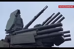 Video khoảnh khắc Pantsir-S bắn rụng UAV ở Kursk