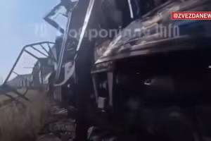 Đòn tấn công phá hủy tàu chở hàng quân sự ở Donetsk