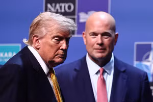 Tổng thống Donald Trump và Đặc phái viên Mỹ tại NATO Matthew Whitaker.