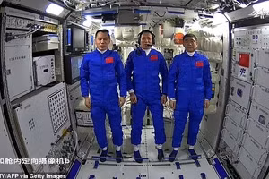 Bất chấp điều kiện vô trùng của trạm Tiangong, các nhà khoa học phát hiện ra rằng vi khuẩn đã tiến hóa để sống sót tốt hơn trong không gian. 