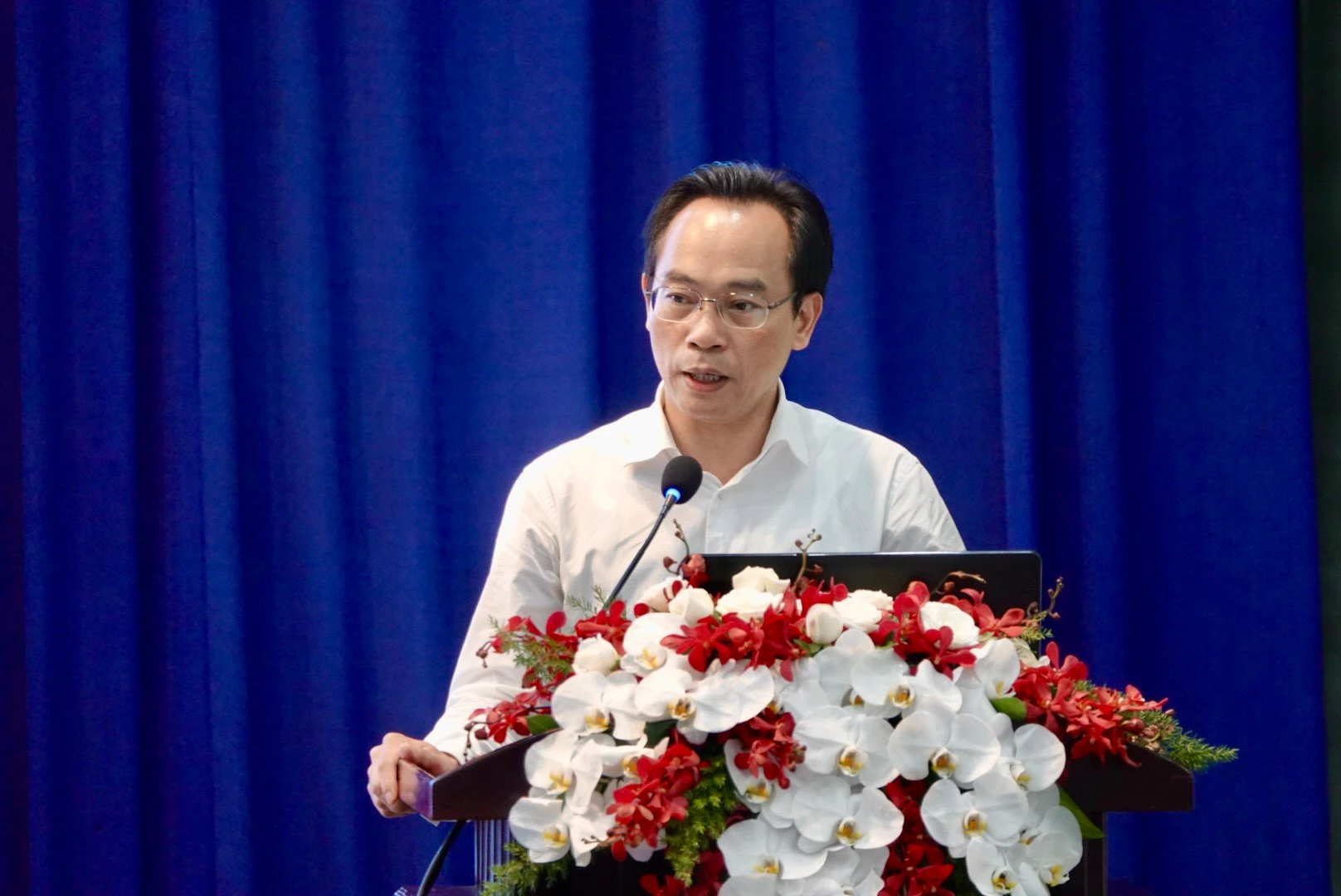 Thứ trưởng Hoàng Minh Sơn phát biểu tại Hội nghị. Ảnh: Nguyễn Nhật.