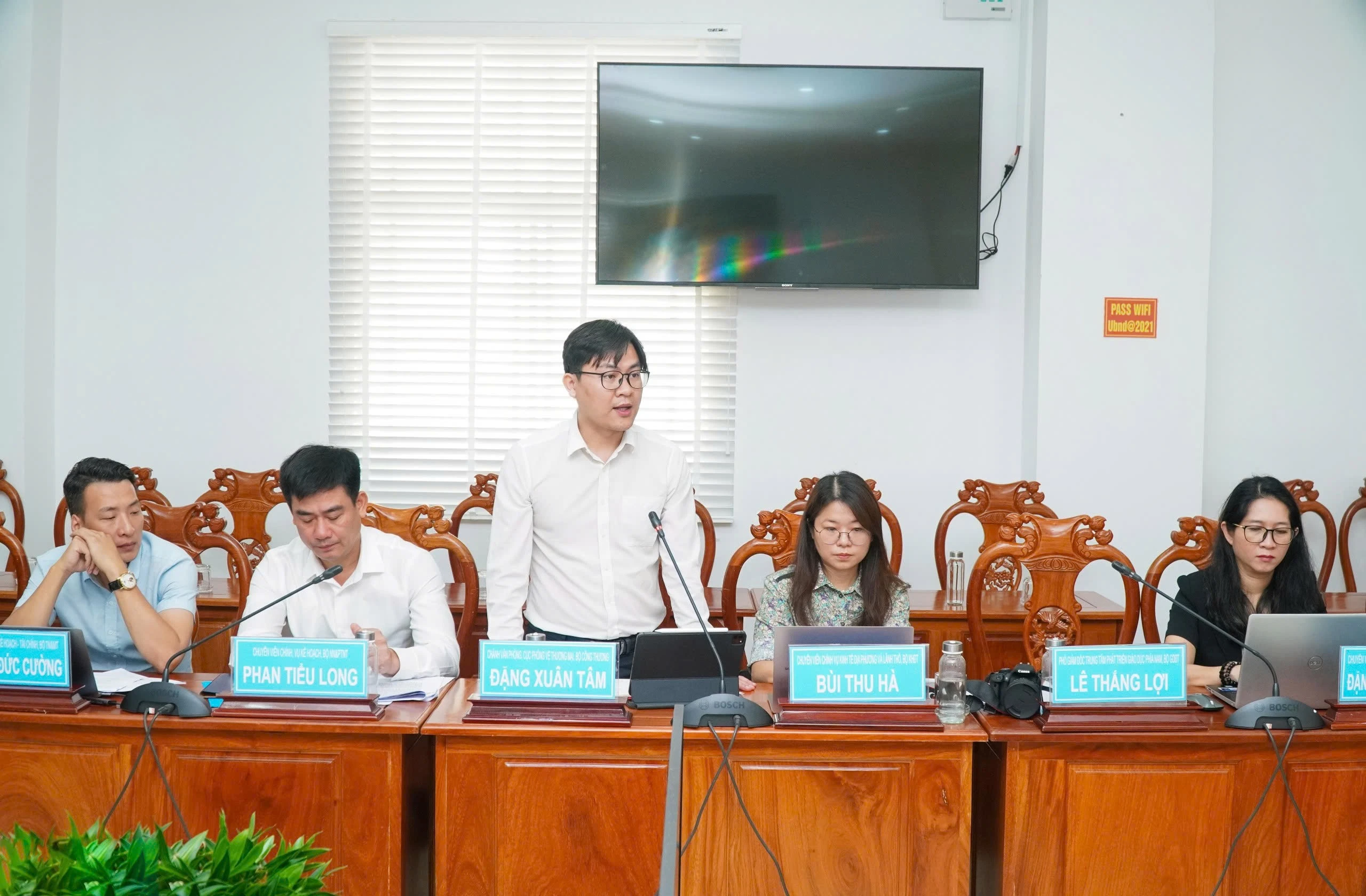 bo-truong-lam-viec-soc-trang-5-8766.jpg