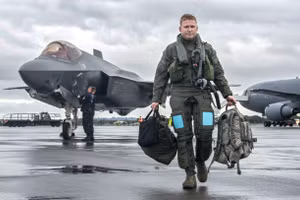 Tiêm kích tàng hình F-35.
