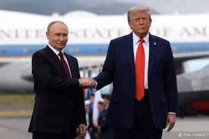 Tổng thống Nga Vladimir Putin và Tổng thống Mỹ Donald Trump.