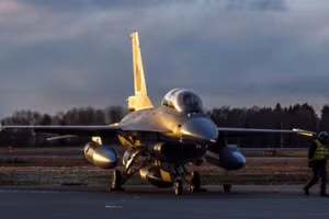 Tiêm kích F-16.