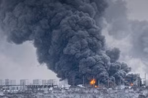 Ảnh đám cháy do Bộ Quốc phòng Ukraine công bố.