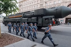 Tên lửa ICBM RS-24 của Nga.