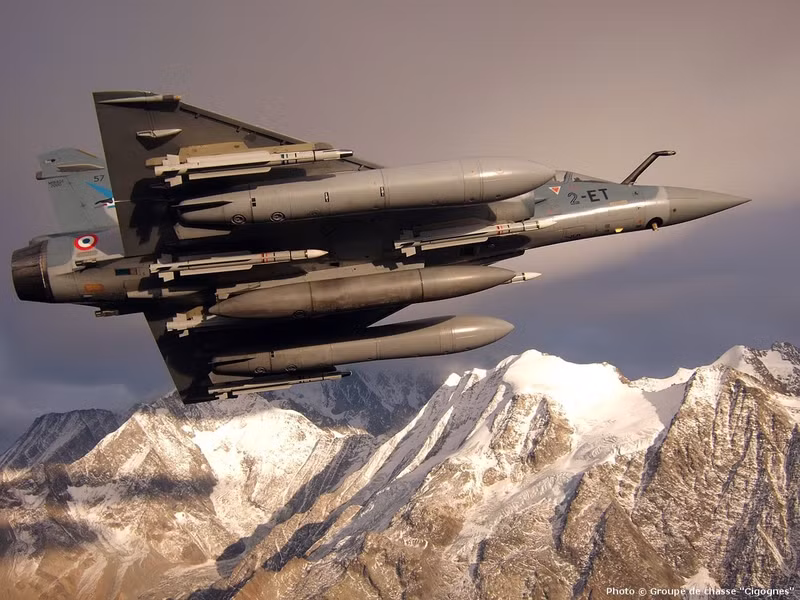 mirage-2000-6-mica.jpg