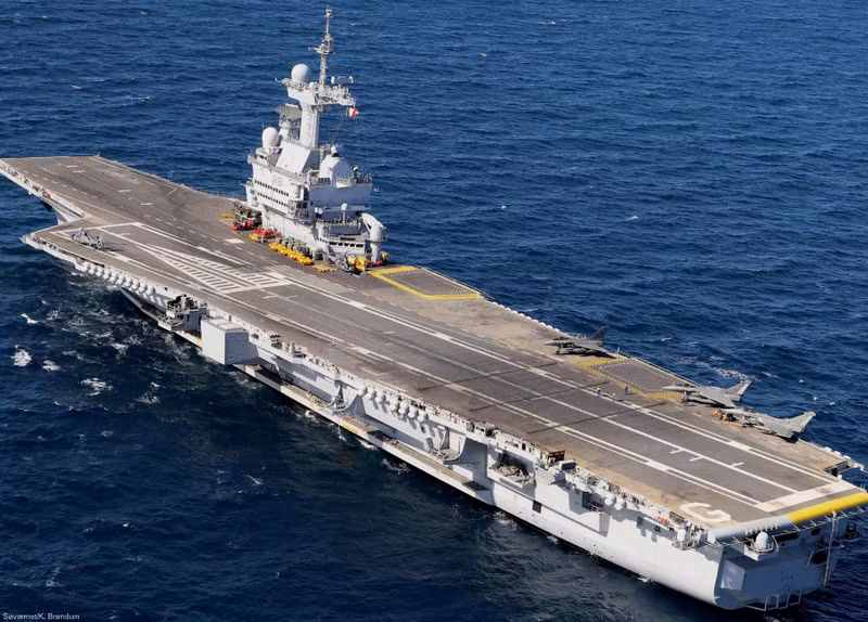 r91-charles-de-gaulle-90.jpg