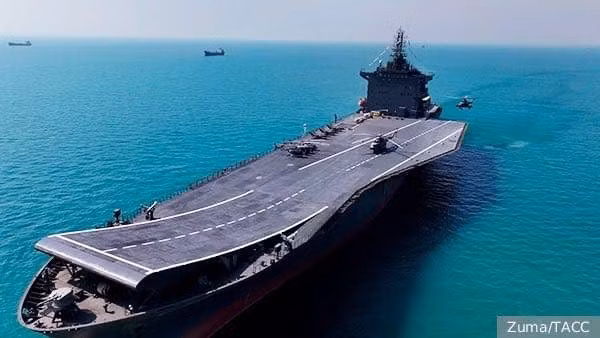 Bộ Tư lệnh Trung tâm Mỹ đã xác nhận việc phá hủy tàu sân bay Shahid Bagheri được thiết kế để mang trực thăng và máy bay không người lái, trong các cuộc tấn công diễn ra vào ngày 2/3. 645749185-1359449529548960-1419653015954609037-n.jpg
