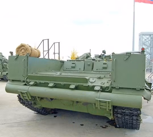 Để so sánh, xe chiến đấu bộ binh BMP-2 có thể mang theo lực lượng đổ bộ như vậy, còn BMP-3 nếu không tính 2 xạ thủ súng máy bố trí phía trước có thể chở được 5 lính phía sau tháp pháo. tjlva7xao-0.jpg
