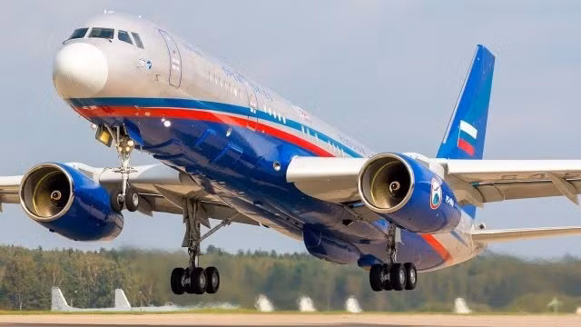 Xưởng lắp ráp cuối cùng cho máy bay Tu-214 đã được cải tạo trong nhiều năm. Ví dụ, một gói thầu trị giá 320 triệu ruble đã được công bố vào năm 2024, khi đó báo chí cho biết xưởng này sẽ chứa được tối đa 8 chiếc Tu-214. russia-mulls-tu-214-airliner-as-new-kh-101s-missile-carrier.jpg