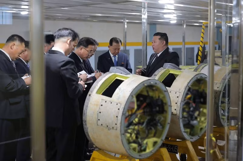 Theo hãng thông tấn nhà nước KCNA, bản kế hoạch này sẽ là một phần trong chiến lược của Đảng Lao động cho năm 2026 và nhấn mạnh định hướng của Bình Nhưỡng trong việc phát triển cơ sở công nghiệp quân sự. 603825511-881585191058213-7006697051943481055-n.jpg