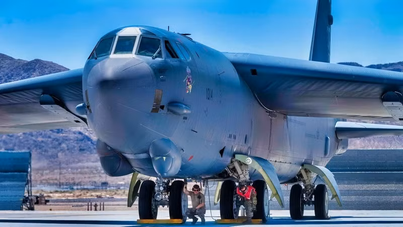 b-52-bomber-from-us-air-force-6.jpg