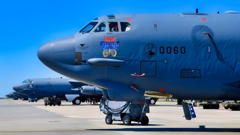 b-52-bomber-10.jpg