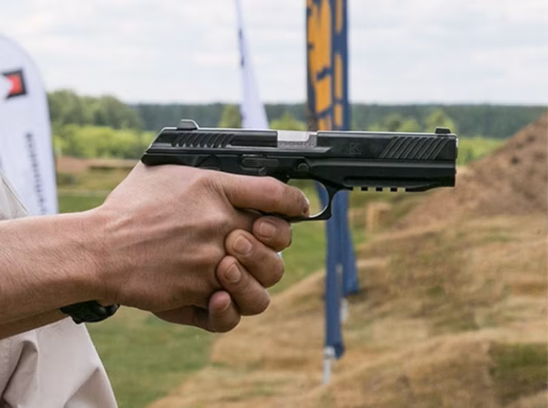 lebedev-pl-15-6-rostecru.jpg