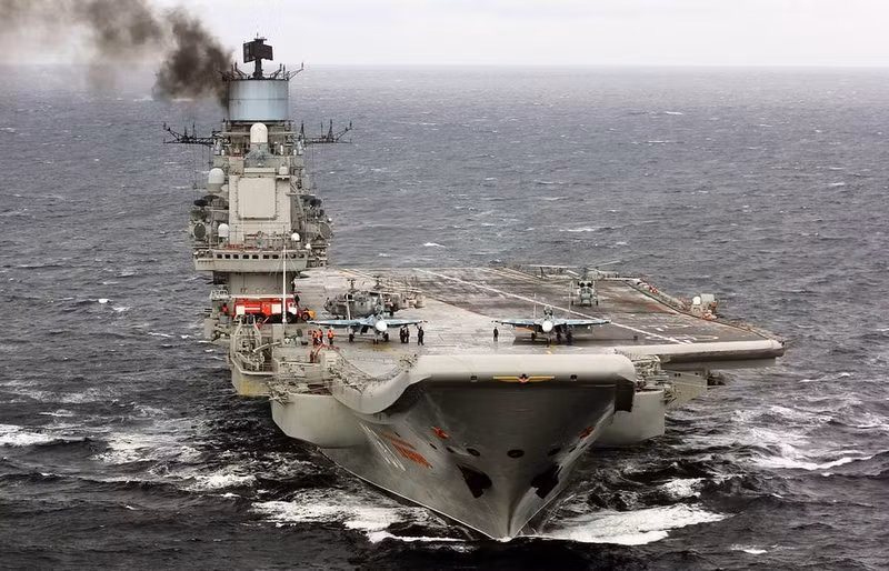 Vào tháng 1/2026, cây bút Steve Balestrieri của ấn phẩm 19FortyFive tuyên bố rằng tàu sân bay duy nhất của Nga đã được định sẵn số phận từ đầu và giờ chỉ còn là "một đống đổ nát bốc khói" khi đã quá lạc hậu và hết tiềm năng nâng cấp. image-1-3773.jpg