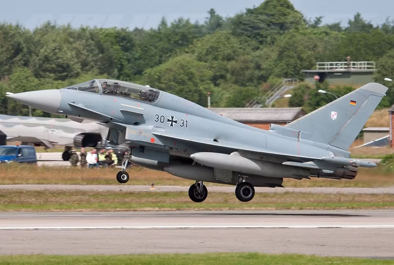 eurofighter-ef-2000-typhoon-t-germany-air-force-an2295868.jpg