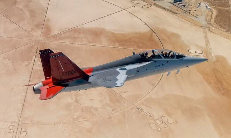 t-7a-red-hawk.jpg