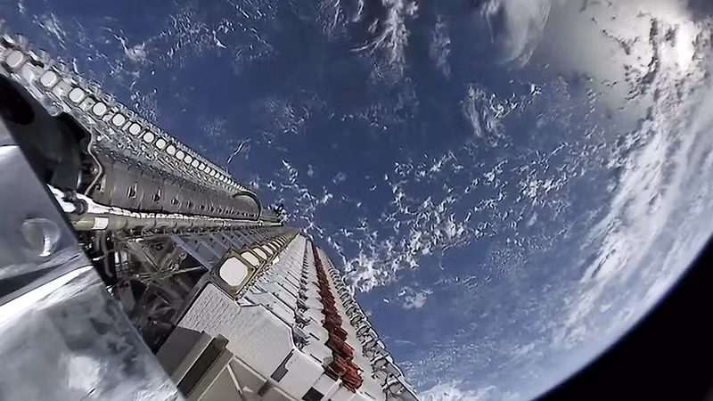 Tuy vậy báo chí Nga cũng cảnh báo, việc triển khai thành công dự án sẽ đòi hỏi nguồn kinh phí đáng kể, tiềm ẩn nguy cơ tham nhũng. starlink-mission-47926144123.jpg