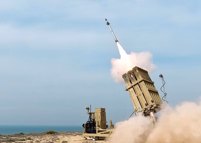 Mặc dù vậy, cần lưu ý nếu không có Iron Dome, lãnh thổ Israel chắc chắn đã chịu thiệt hại nặng nề hơn nhiều, ngoài ra hệ thống này có cơ chế đặc biệt đó là sẽ bỏ qua những tên lửa mà tính toán cho thấy rơi vào vị trí không gây thiệt hại. iron-dome-2.jpg