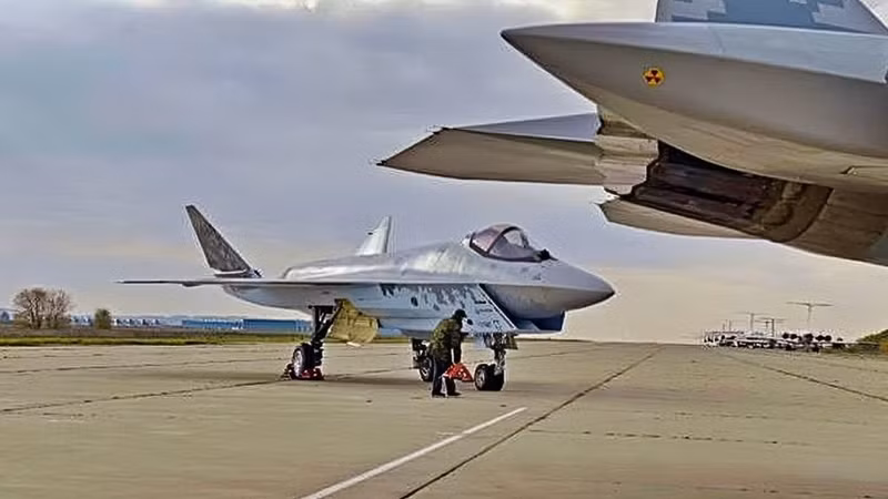 su-75-checkmate-fighter-x-screenshot-1024x576.jpg