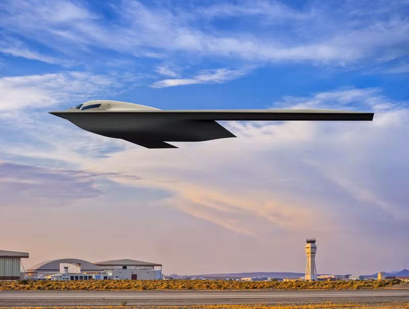 Kế hoạch dài hạn của USAF bao gồm việc mua ít nhất 100 chiếc B-21 Raider để thay thế phi đội máy bay ném bom chiến lược hiện tại từng được chế tạo trong thời gian quá lâu và đã xuống cấp nhiều. 1-new-rendering-e1625664532438.jpg