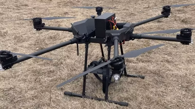 Đại diện nhà sản xuất nhấn mạnh: "Chúng tôi định vị máy bay không người lái Black Kite-15 (CHK-15SVO) là phương tiện vận chuyển hàng hóa với khả năng tải trọng khuyến nghị là 100 kg". 3.jpg