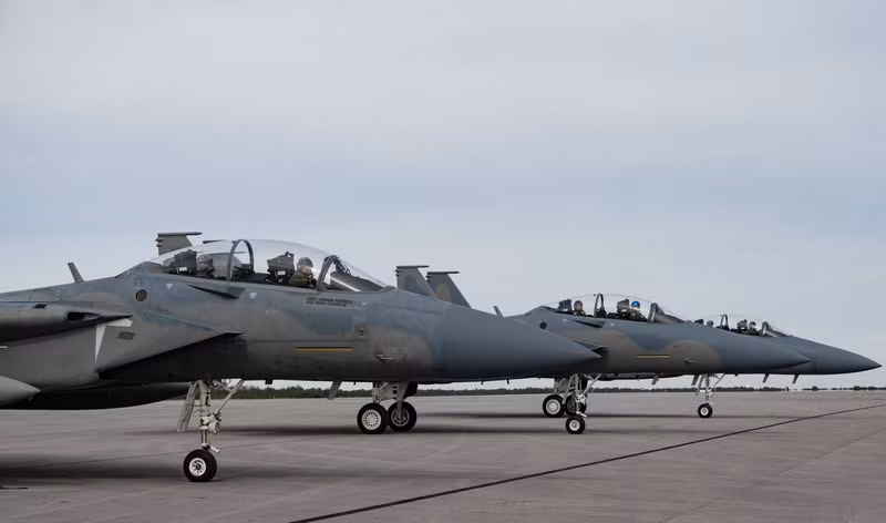 Ai Cập cũng sử dụng hai loại máy bay chiến đấu do công ty Dassault của Pháp chế tạo, số lượng cụ thể gồm Mirage 2000 - 19 chiếc, Rafale - 29 chiếc. Không chỉ có vậy, Cairo còn vận hành 46 tiêm kích MiG-29M do Nga sản xuất. 231220-f-gy014-1284-1-1536x906.jpg