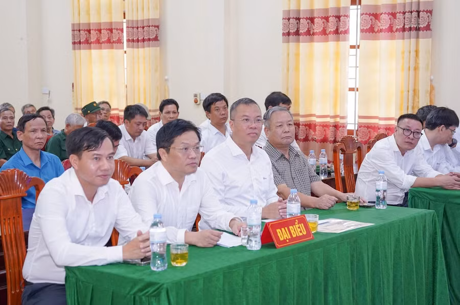 Các đại biểu tham dự tại Lễ trao quà tri ân.