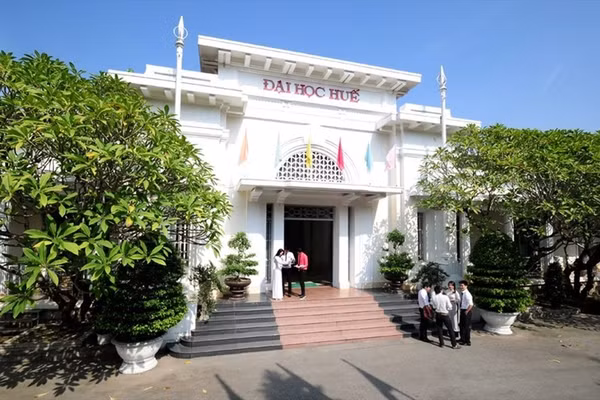 Đại học Huế công bố điểm trúng tuyển đợt 1 cho các ngành đào tạo đại học hệ chính quy năm 2026.