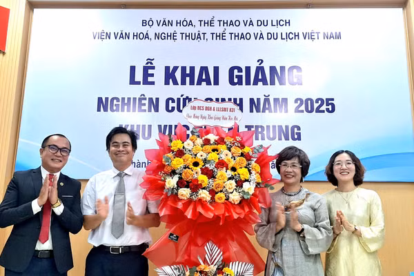 Viện VH,NT,TT&DL Việt Nam khai giảng lớp nghiên cứu sinh đầu tiên tại miền Trung