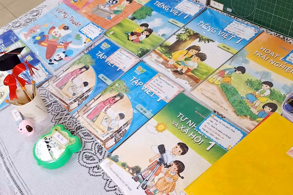 Sách giáo khoa cấp mượn học miễn phí tại TP Huế sẽ có cho toàn bộ học sinh trong gần 2 tuần tới.