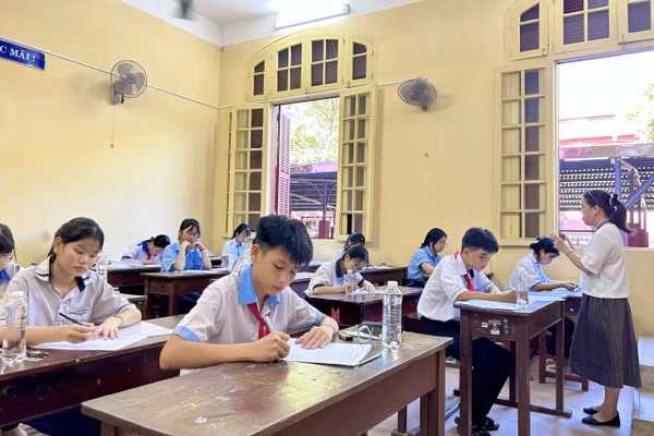 Kỳ thi tuyển sinh vào lớp 10 công lập tại TP Huế vừa có kết quả điểm.