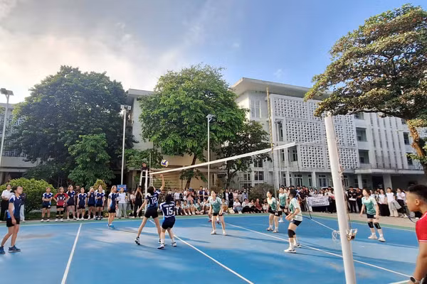 Giải bóng chuyền Trường ĐH Sư phạm Huế năm học 2026-2027 mở màn, kéo dài đến 18/10.