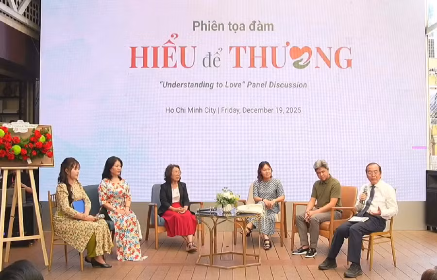Các chuyên gia tâm lý, giáo viên cùng tham gia tọa đàm "Hiểu để Thương" tại TPHCM.