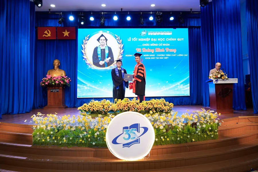 oun07142.jpg