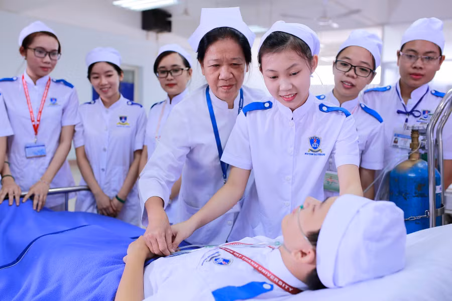 Trường ĐH Nguyễn Tất Thành chính thức công bố điểm sàn xét tuyển khối Sức khỏe năm 2025.