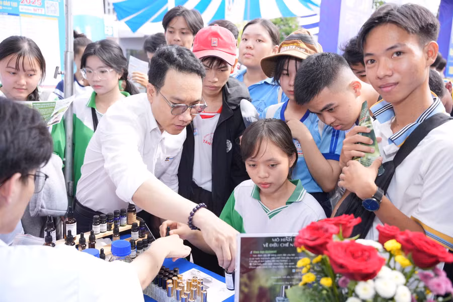 e0e4a338-acdf-46e8-8bbb-1b10ebc3581b.jpg