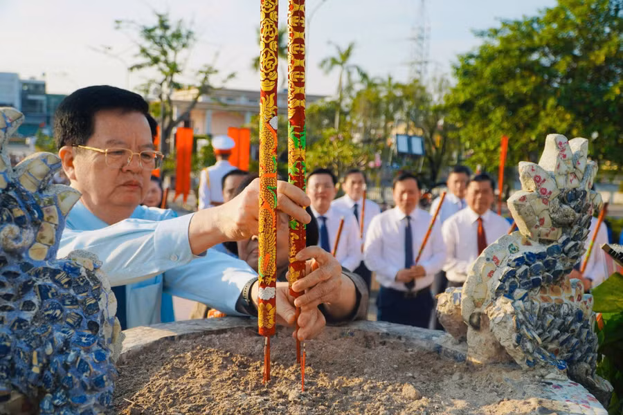 ptt-chinh.jpg