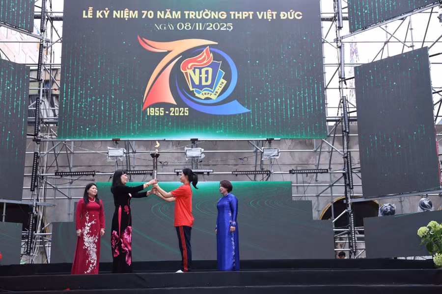 z7202801257440-40db376faadb2c5340420f4eb18f319c.jpg