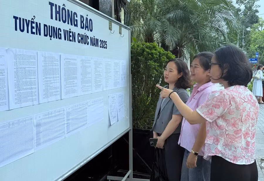 Đã có hơn 7.200 hồ sơ đăng ký tuyển dụng được gửi về Sở.
