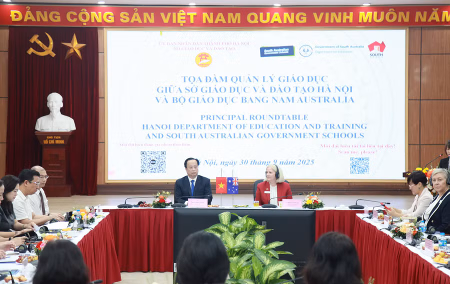 Hà Nội và Nam Australia chia sẻ kinh nghiệm chuyển đổi số trong giáo dục