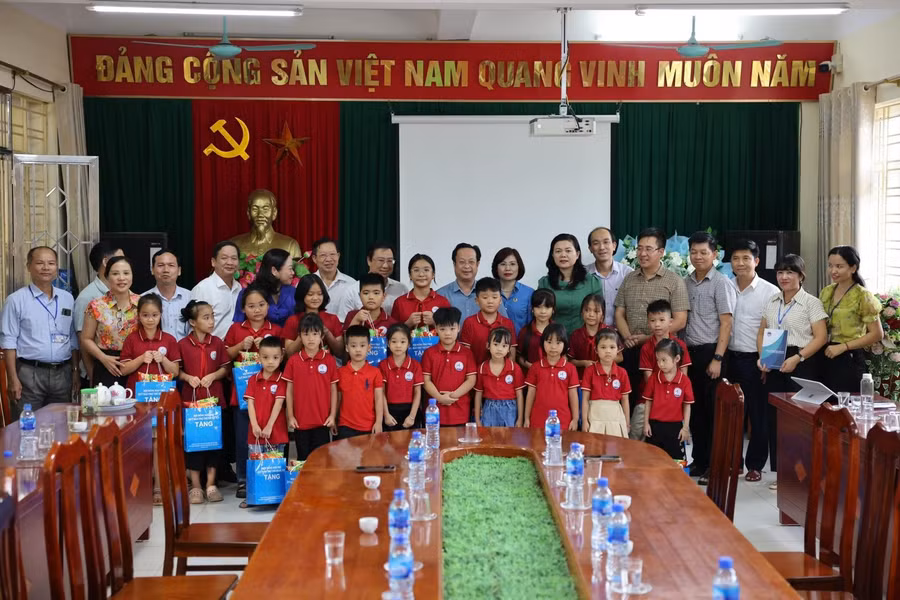 chup anh.jpg