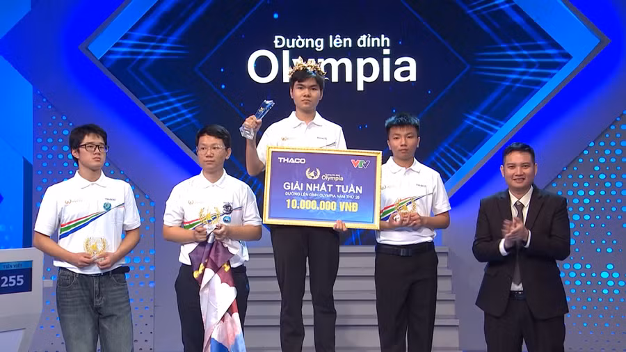 Nguyễn Anh Tú giành vòng nguyệt quế đầu tiên của Olympia năm thứ 26.