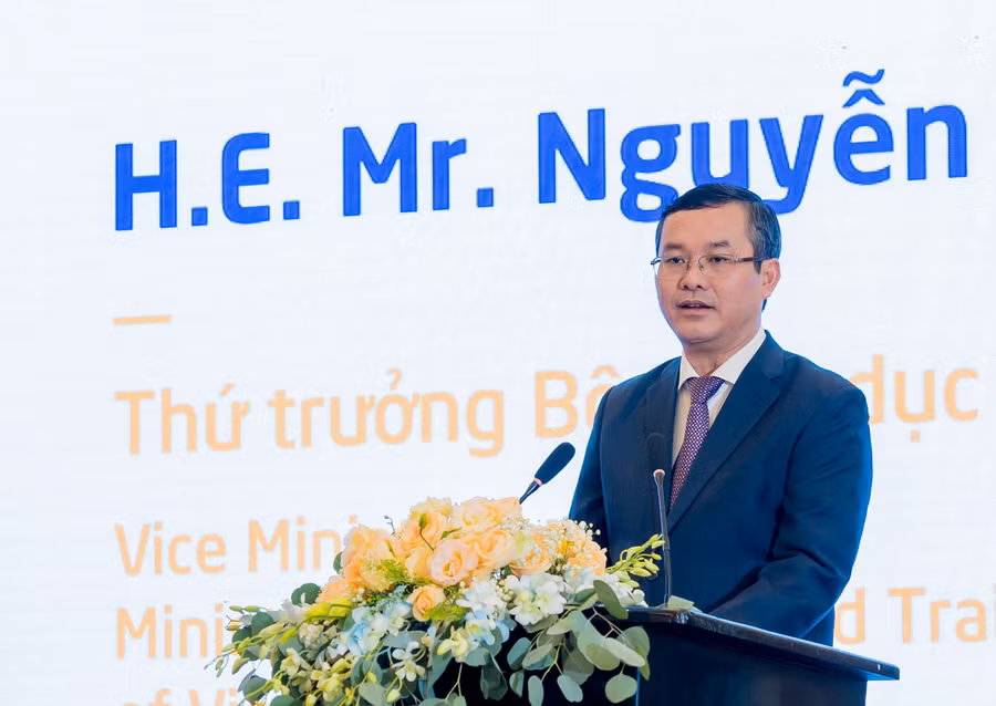 thu-truong-nguyen-van-phuc-1256-9326.jpg