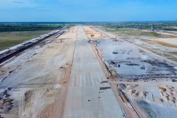 Dự án sân bay Quảng Trị hoàn thành đường cất hạ cánh, đường lăn, sân đỗ, sẵn sàng cho chuyến bay thử nghiệm kiểm tra.